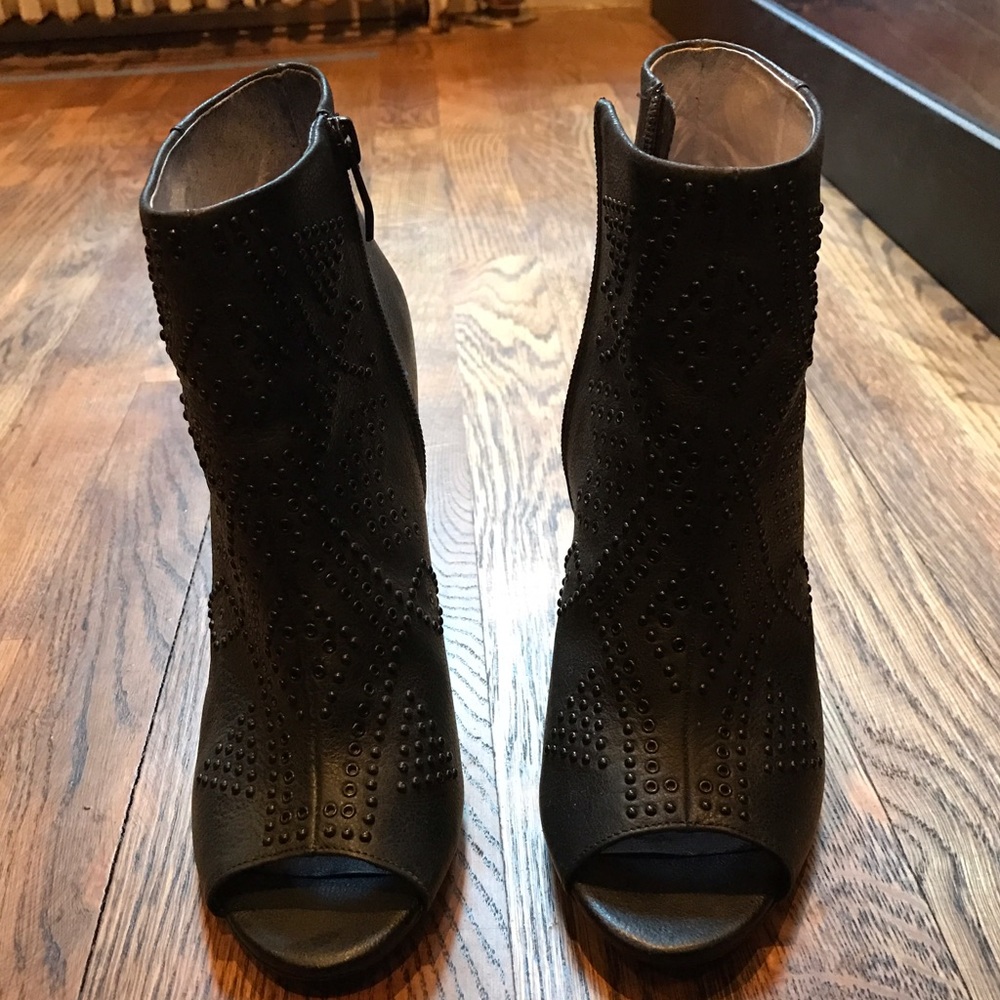 Vince Camuto Peep Toe Heels